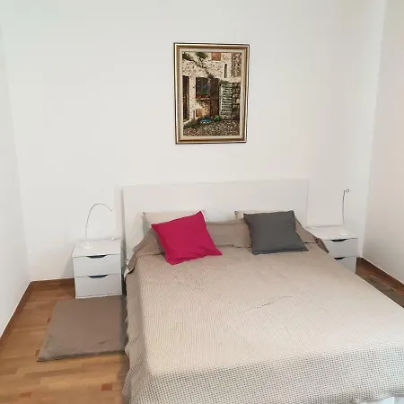 D&m 3 Apartment